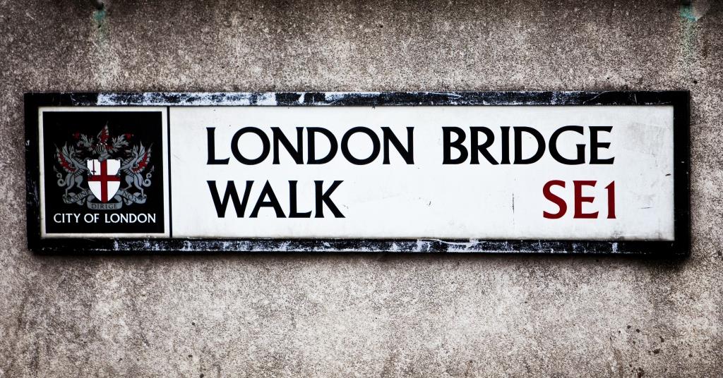 London Bridge Walk Street Sign